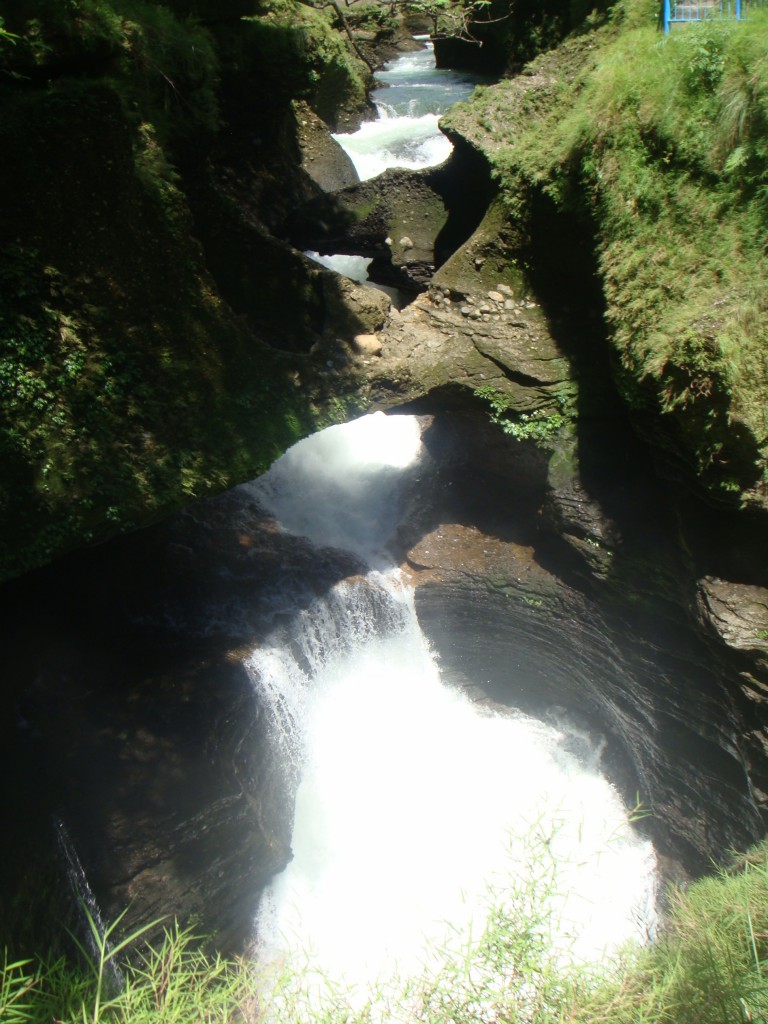 pokhara-cascada1