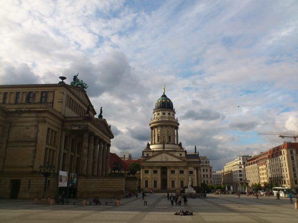 gendarmenmarkt-112511_960_720