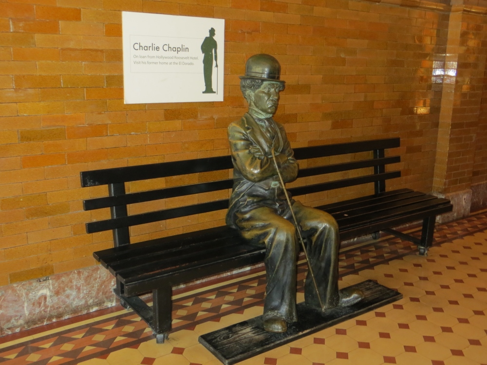 charlie-chaplin-statue-bradbury-building-1000x750